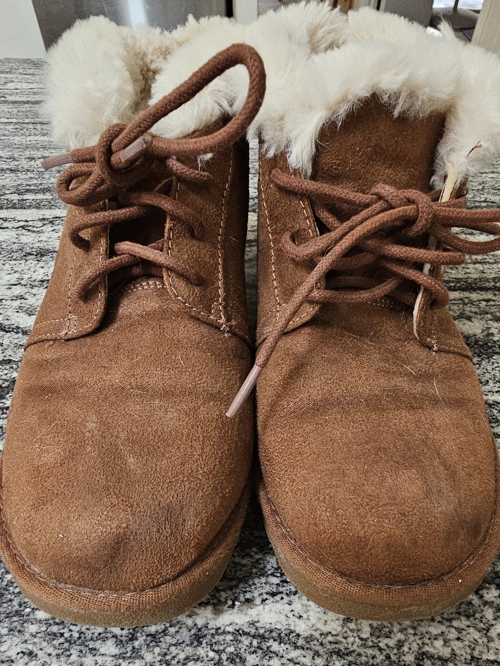 Women's Faux-Fur Lined Lace-Up Winter Boots in Brown